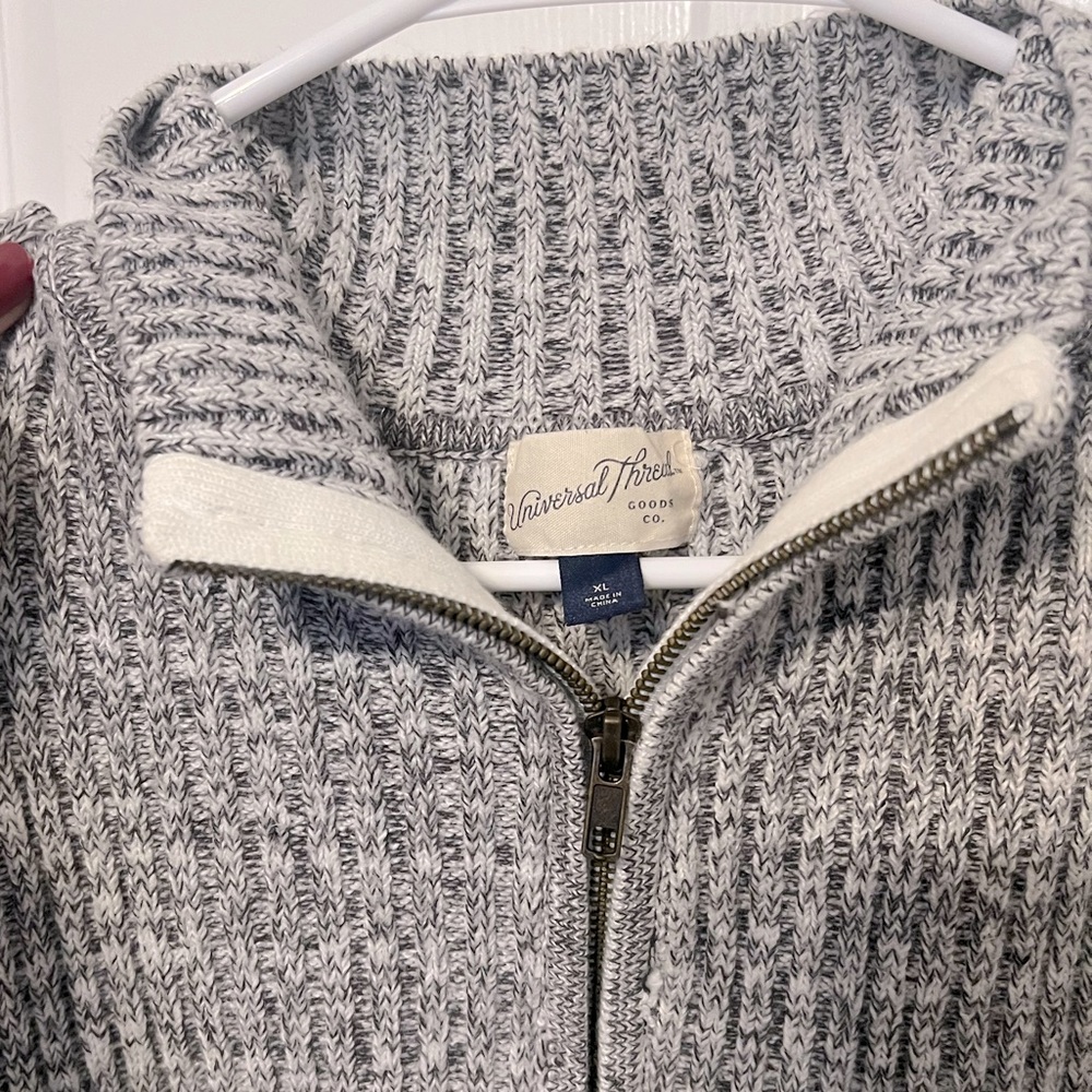 Women’s Universal Thread Quarter Zip Pullover